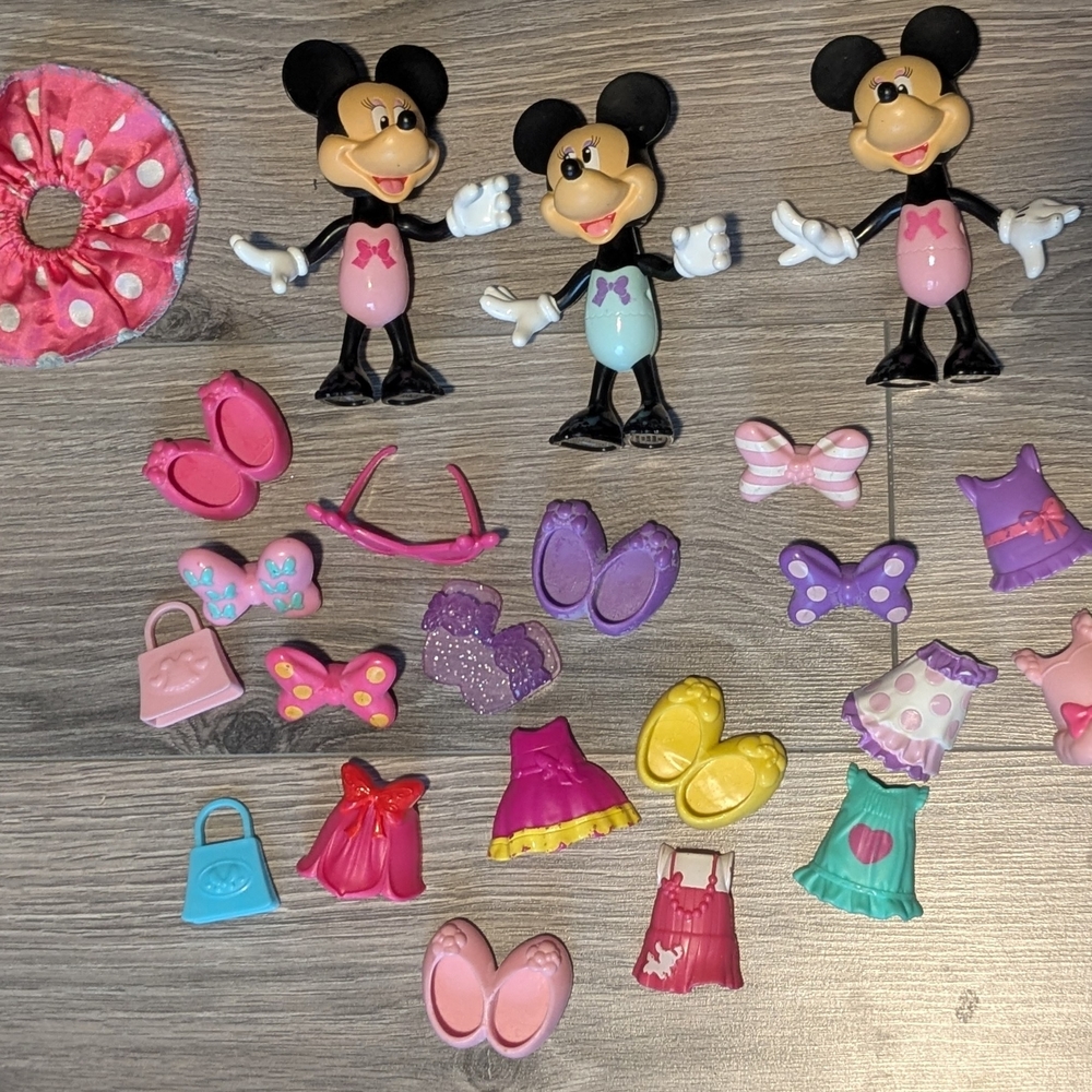 Disney Minnie Mouse Snap and Style Dress-Up Set